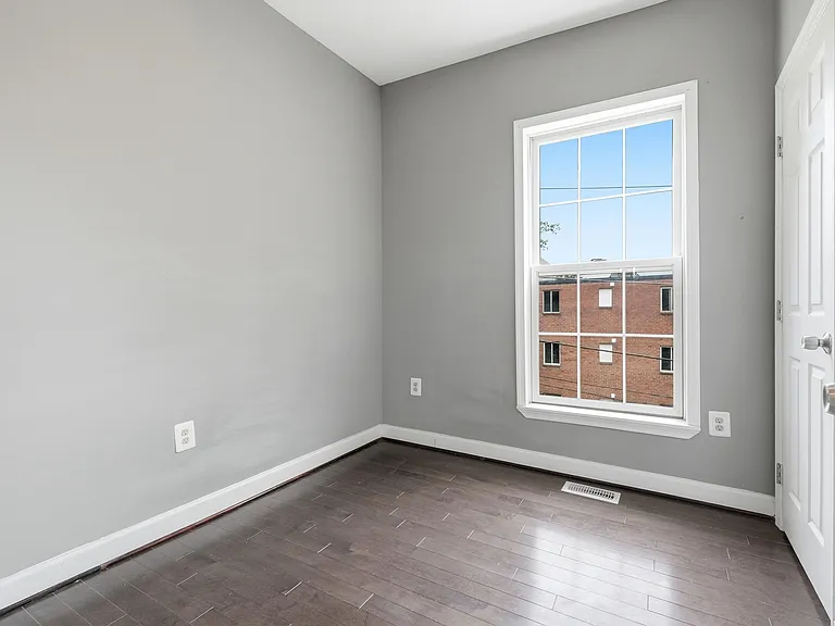 5818 Field Pl NE — Photo 15