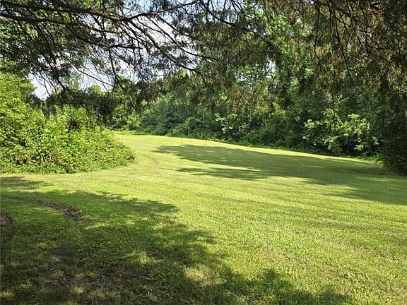 2nd image of 2611 Fairway Dr