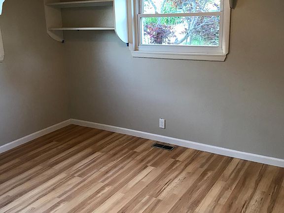 5th image of 126 Kane St