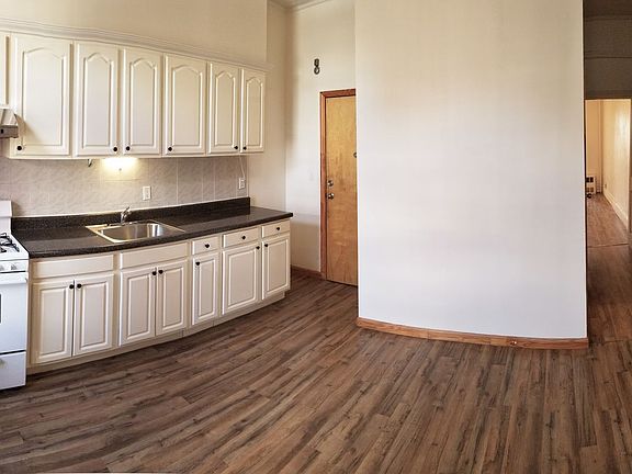 2nd image of 184 Eckford St APT 1