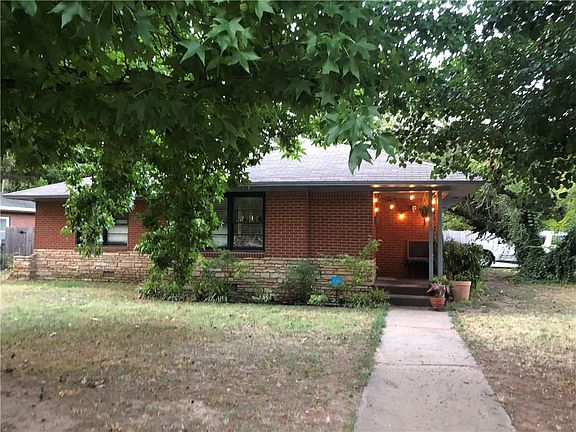 2nd image of 1042 Leslie Ln