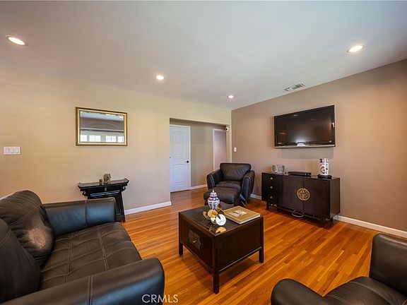 4th image of 5356 Farna Ave