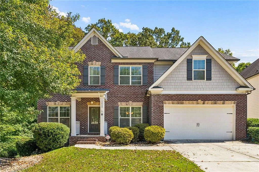 5 bed, 4.5 bath, 2822 sqft, $4,000 — Photo 2
