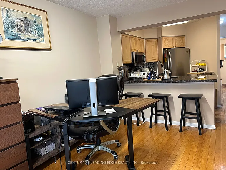750 Bay St #805 — Photo 6