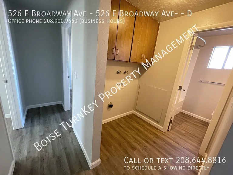 526 Broadway Ave #D — Photo 20