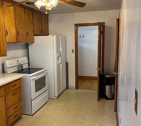 4th image of 920 Carrington Ave SW
