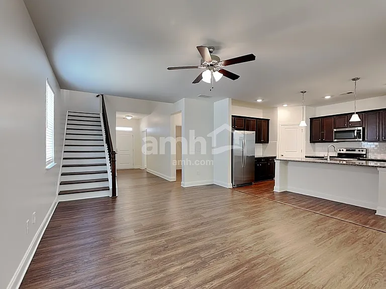 4905 Franks Creek Way — Photo 8