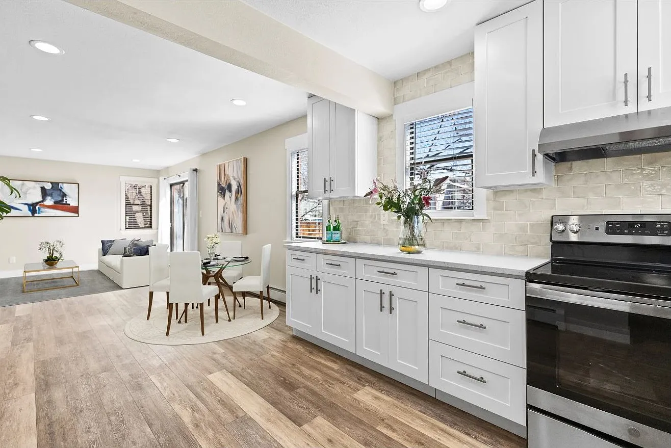 2 bed, 925 sqft, $2,810 — Photo 3