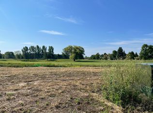 12665 Masters Ln, Lindstrom, MN 55045