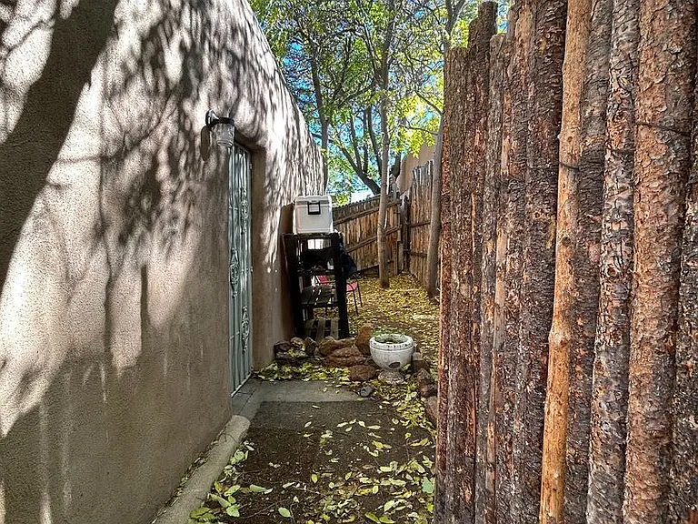 945 Agua Fria St #B — Photo 18