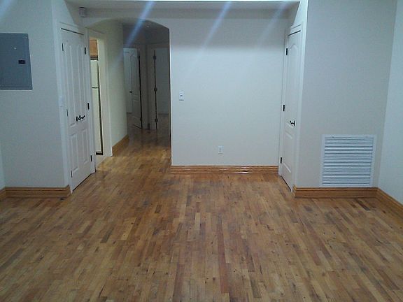 2nd image of 207 Meserole Ave