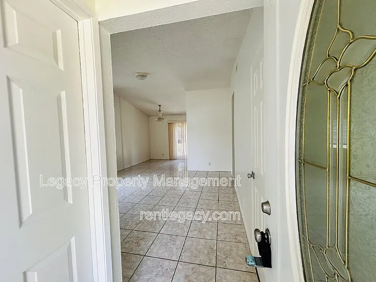 3609 Huntsman Dr — Photo 3