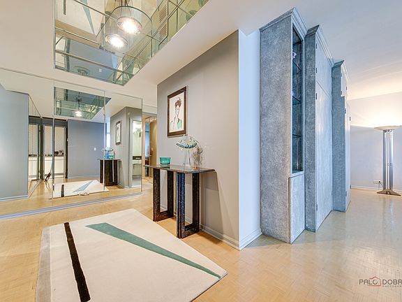 4th image of 1040 N Lake Shore Dr APT 12B