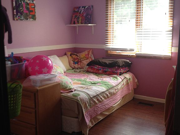 5th image of 156 Oakmont Dr