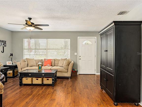 5th image of 1517 Crystal Lake Dr