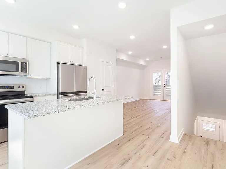 402 McDonough Blvd SE #B3 — Photo 1