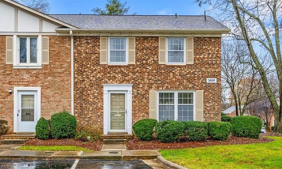1st image of 3202 Regents Park Ln Unit A