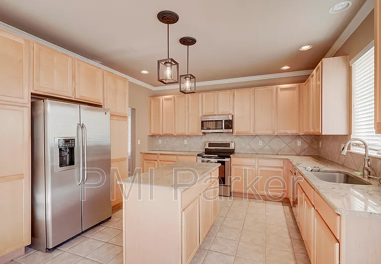 19016 E Bellisario Creek Pl — Photo 11