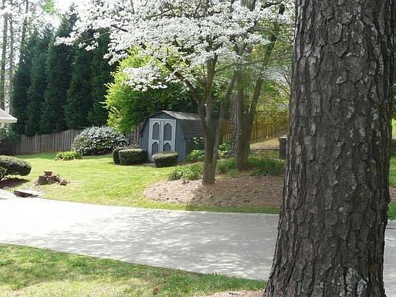 2nd image of 4162 King Valley Dr SE