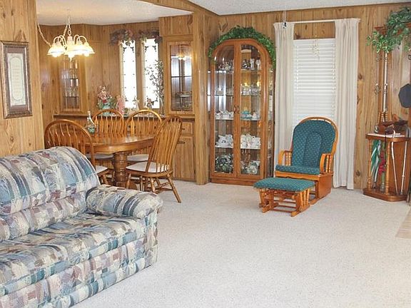 3rd image of 2720 Cranmoor Dr