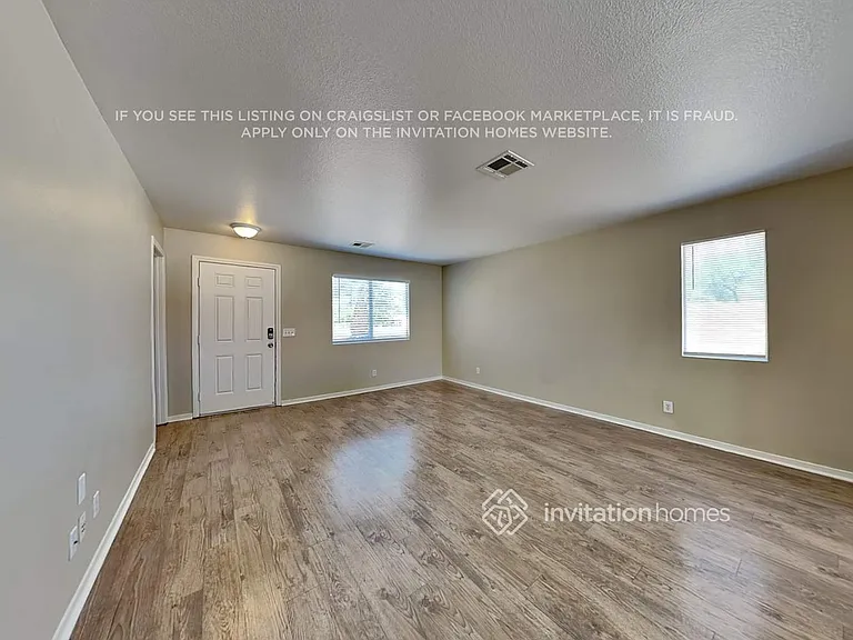 7944 Odysseus Ave — Photo 3