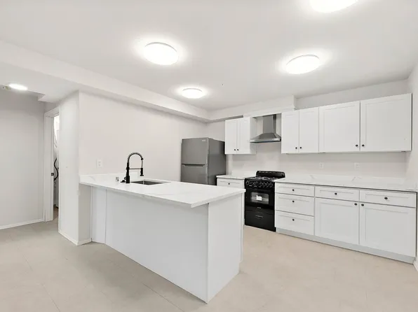 The One Apartment, 7843 Pacific Ave #C102, Tacoma, WA 98408