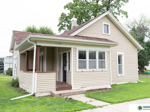 1125 N Burlington Ave, York, NE 68467