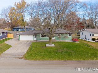 1101 Lynden Rd, Holland, MI 49423