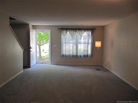 3rd image of 12 Periwinkle Ln #12
