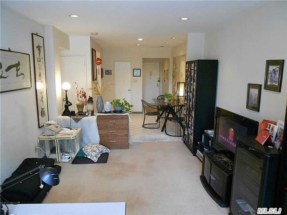 5th image of 14220 26th Ave APT 3G