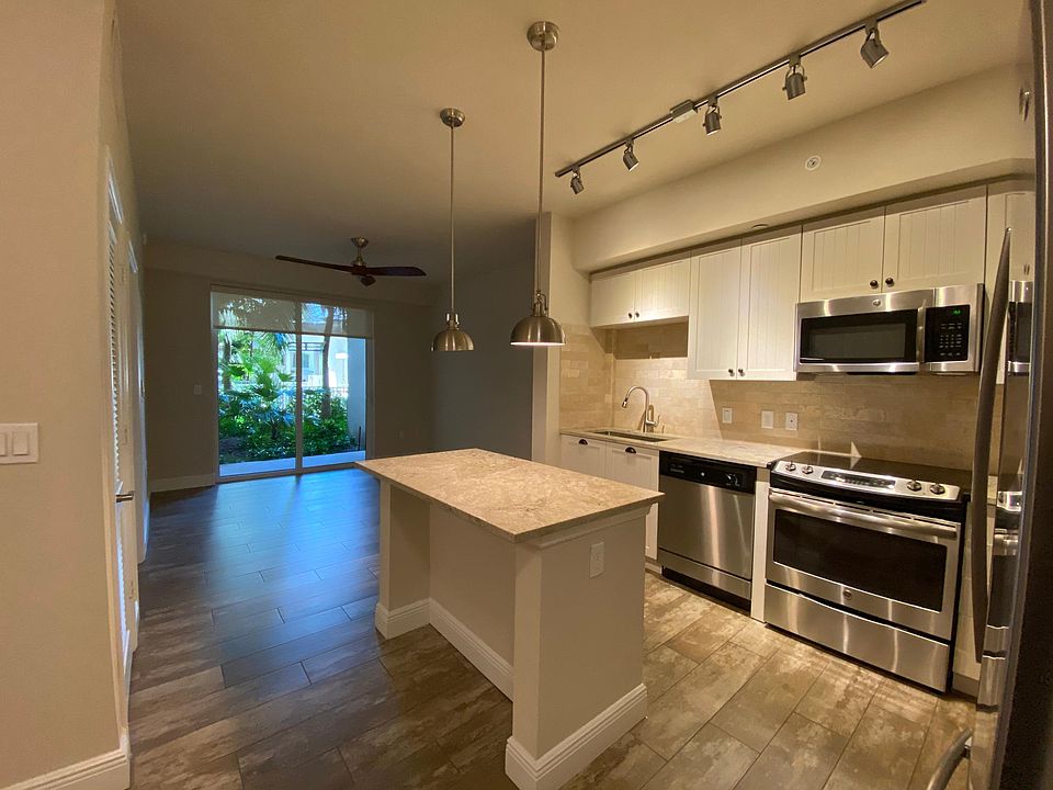 Kitchen with GE Stainless Steel Appliances