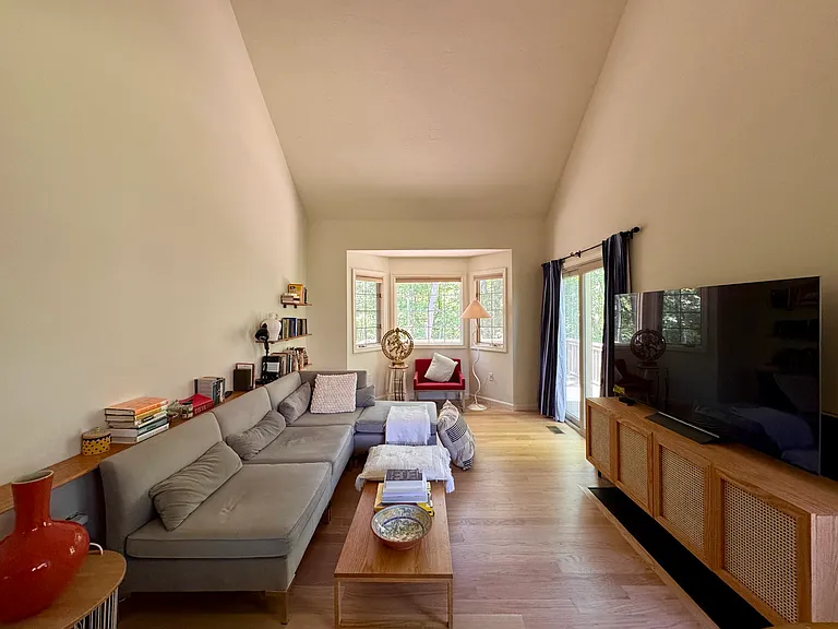 12 Birchwood Ln #12 — Photo 7