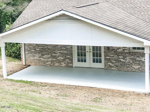 4th image of 2812 Spencer Ln