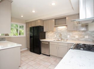 331 Riviera Dr, Costa Mesa, CA 92627