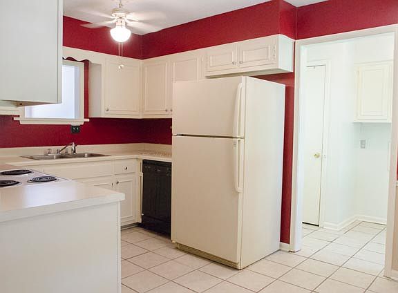 2nd image of 2814 Marbry Dr