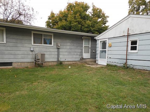 2nd image of 414 Clay St