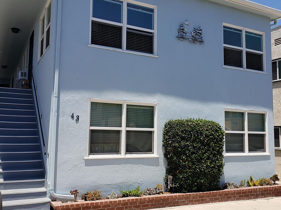 This is a well-maintained building with weekly gardener