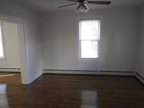 5th image of 3808 Crawford Ave