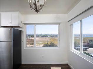 *Open House: 8/16 3-4pm* 2 Bed/1 Bath With Bay Views In Crown Point *W/D In Unit*, San Diego, CA 92109