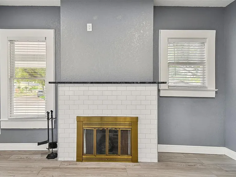 6810 N Navin Ave — Photo 10