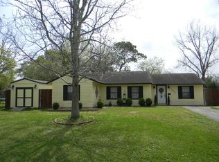 2601 S Crockett Dr, La Marque, TX 77568