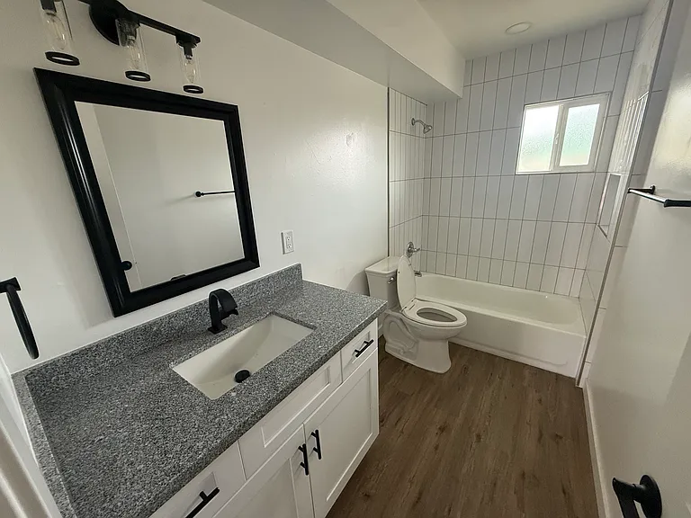 450 S Stapley Dr #C — Photo 6