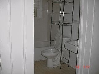 5th image of 1222 Hilltop Ave APT A