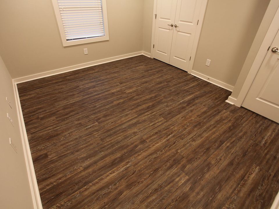 1st image of 114 Lacosta Cir