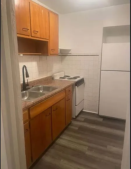 6509 Stadium Dr #4 — Photo 5