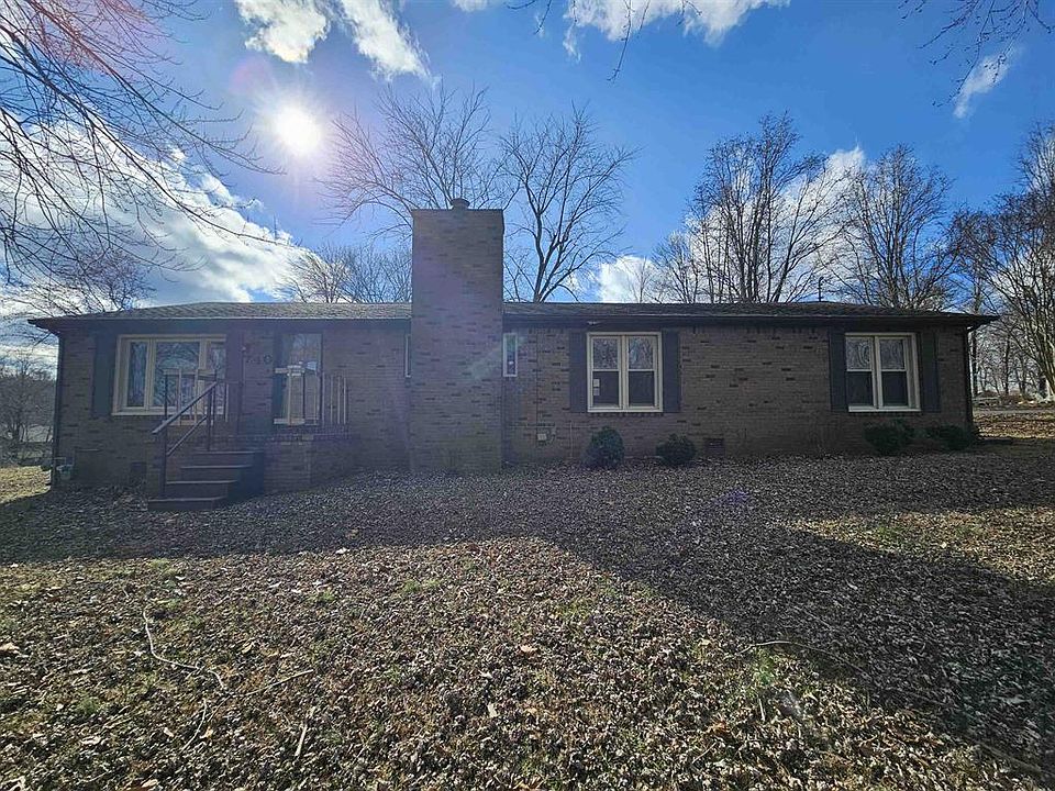 1st image of 740 Crowley Ln