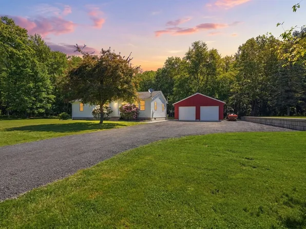 43 Long Plain Rd, Leverett, MA 01054