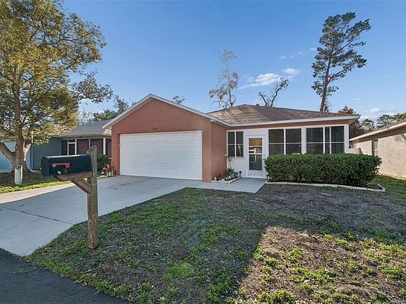 3rd image of 7917 Chadwick Dr