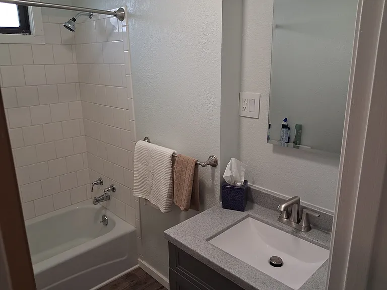 308 1st St NW #2 — Photo 11