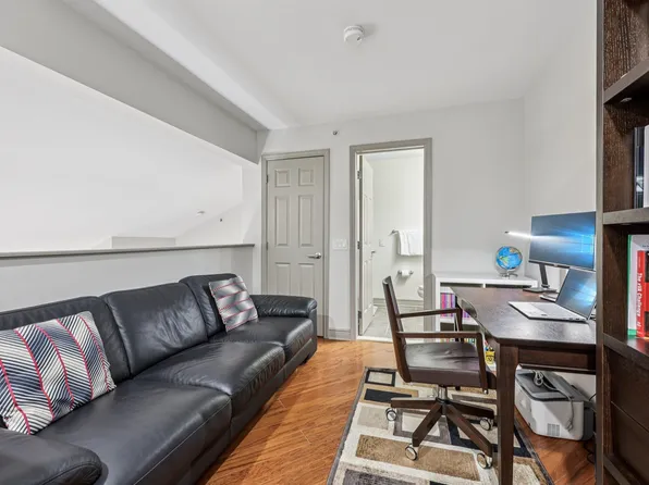 7400 River Road image 17 of 30